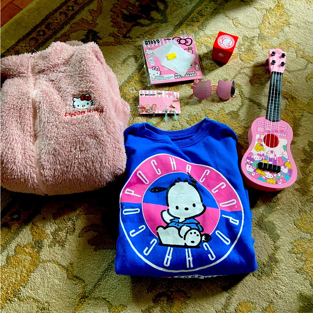 Hello kitty lot